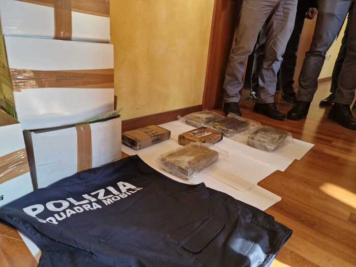 Agrigento, la Polizia sequestra 30 chili di cocaina, scatta un arresto 