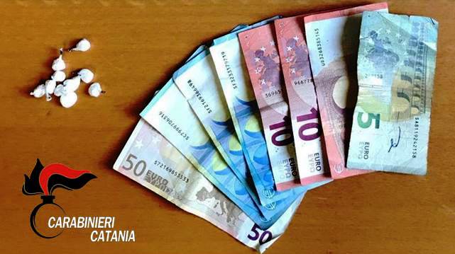 Catania, trovato con cocaina e soldi: arrestato presunto pusher
