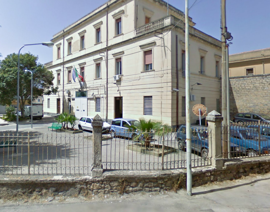 Due agenti penitenziari aggrediti nel carcere di Caltanissetta