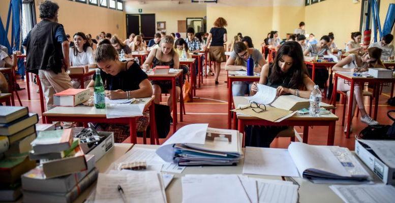 Domani la nuova Maturità, 520 mila studenti impegnati nella prova di italiano