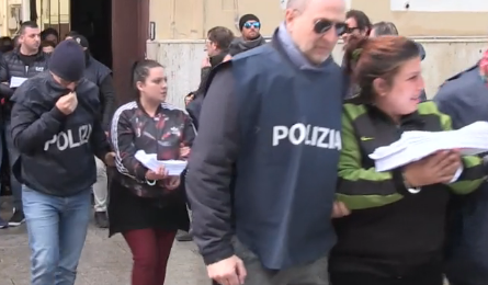 Mutilavano anche gli arti per truffare le assicurazioni: 42 persone fermate a Palermo