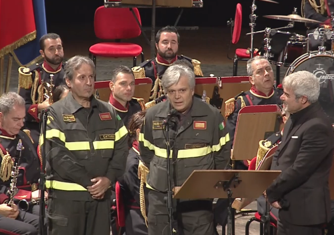 Catania, il capo dello Stato conferisce medaglia al valore civile ai vigili del fuoco