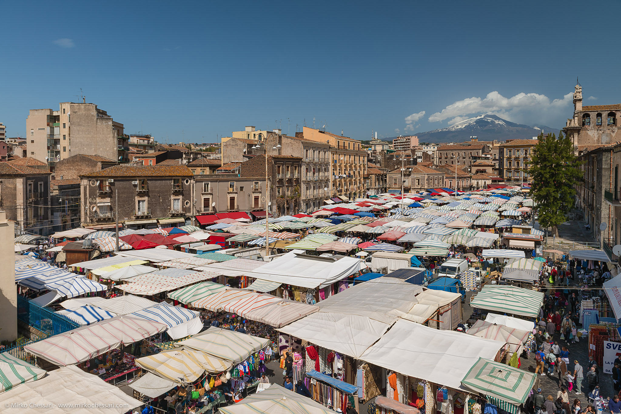 Catania, Forza Nuova: "Vigili assaltati da ambulanti africani"
