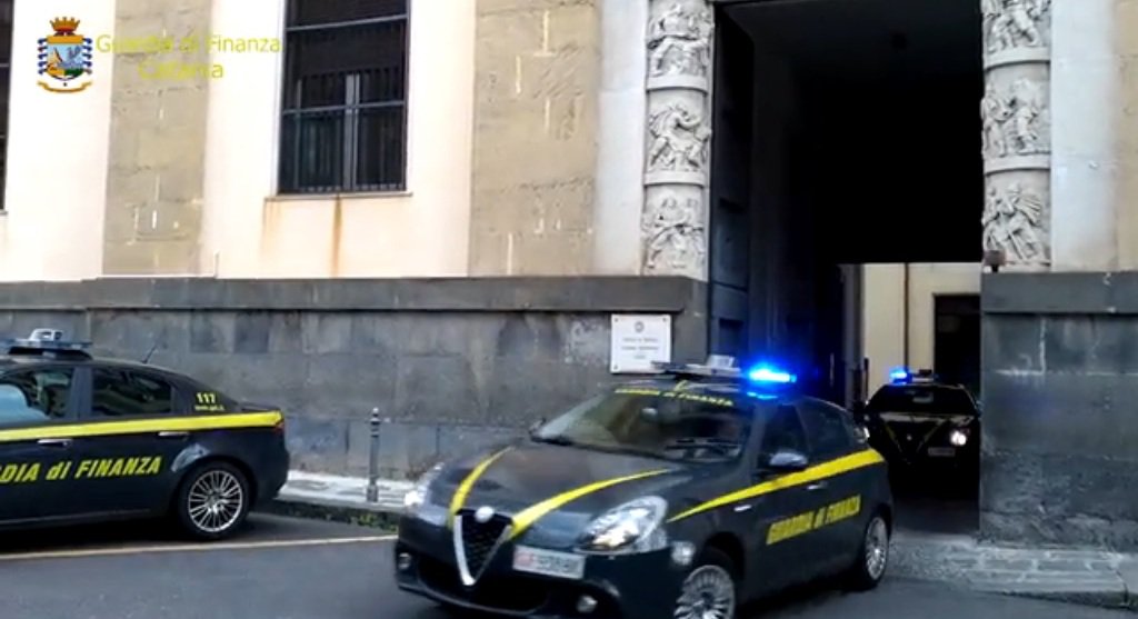 Bancarotta a Catania, arrestato anche il padre del sindaco Pogliese
