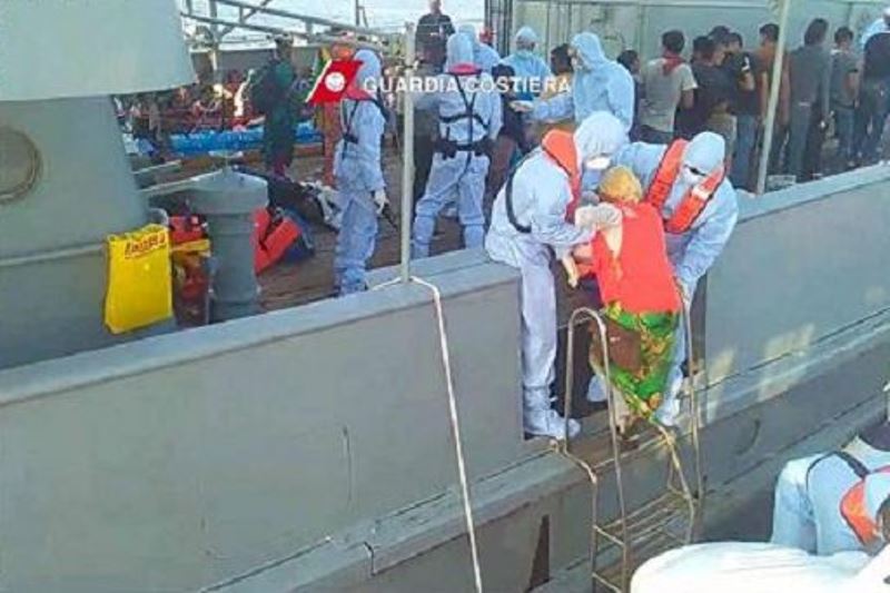 Altro sbarco di migranti a Messina, in 375 arrivati con nave Fiorillo