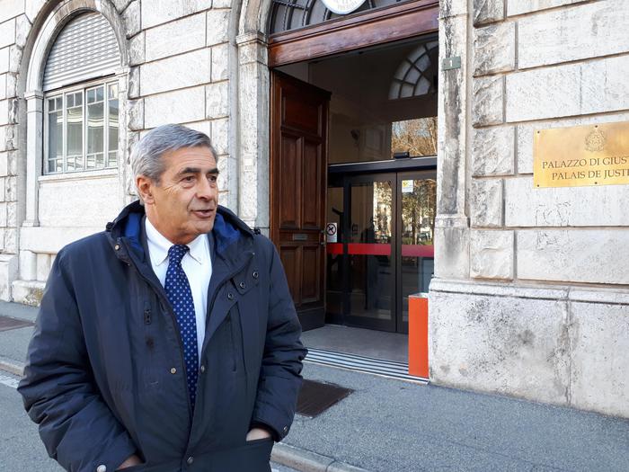 Scambio elettorale politico - mafioso, si dimette presidente Regione Val d'Aosta
