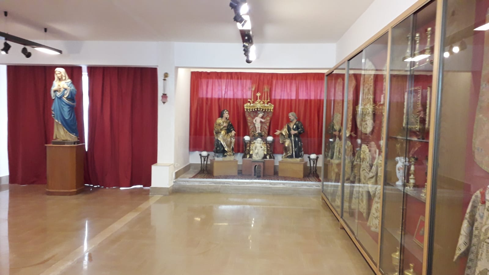 Riaperto a Siracusa il museo dei paramenti: si trova al Santuario