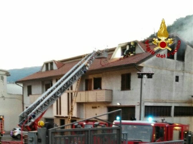Abitazione in fiamme a Prato: morti due cinesi