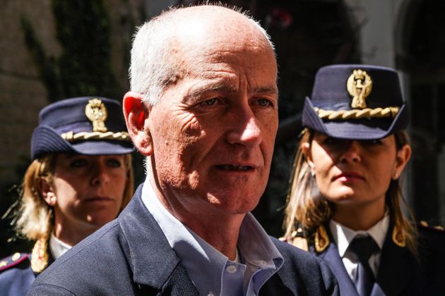 Il capo della polizia Gabrielli: "Inaccettabile lo stato degli uffici di Catania"