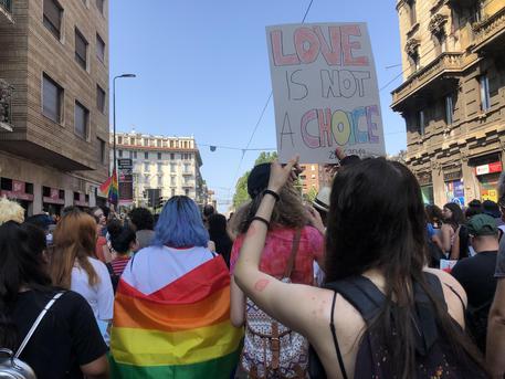 Aggredito nella Movida di Milano: "Lo hanno fatto perchè sono gay"