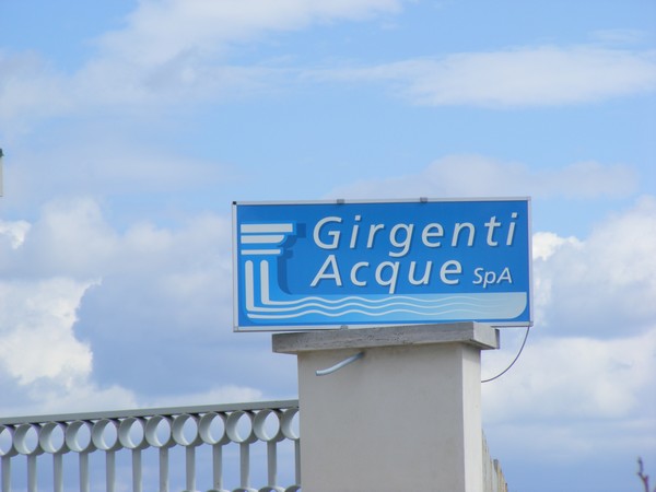 Truffe: "affaire" acqua da 20 milioni ad Agrigento, chiuse indagini 