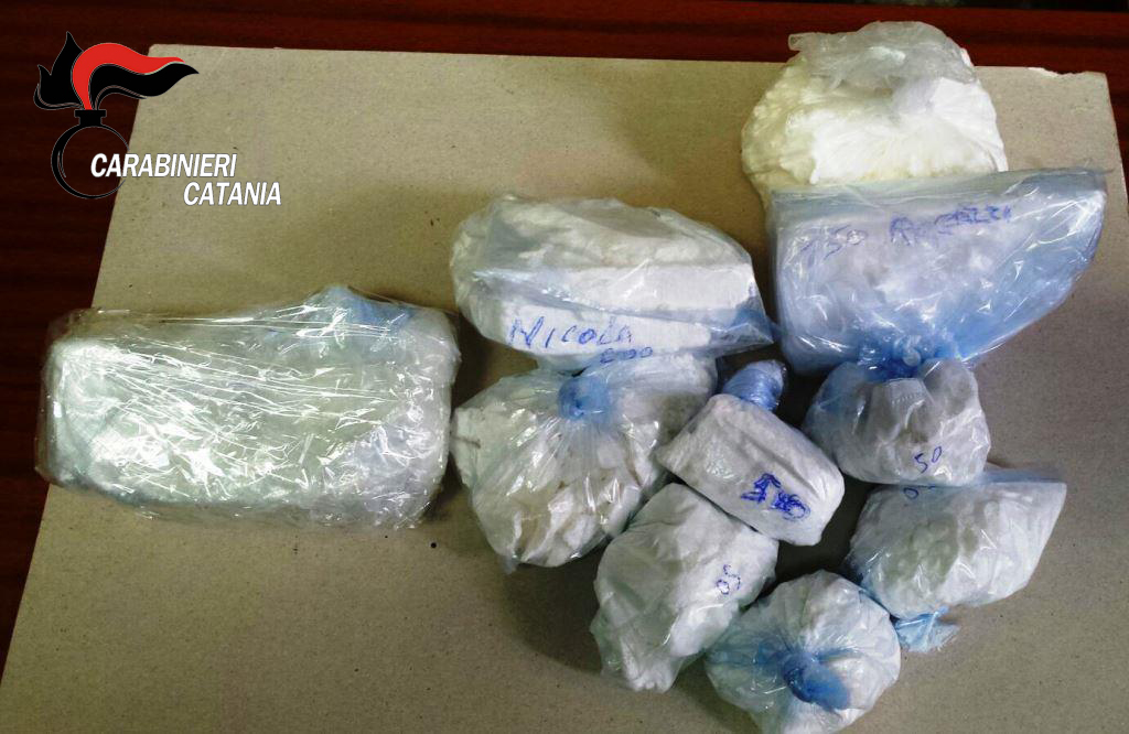 Catania, arrestato latitante: aveva in casa 1 chilo di cocaina