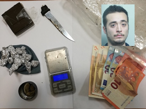 Catania, beccato con addosso droga e soldi: arrestato 