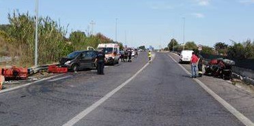 Siracusa, scontro fra un trattore e un'auto: morto il conducente della vettura