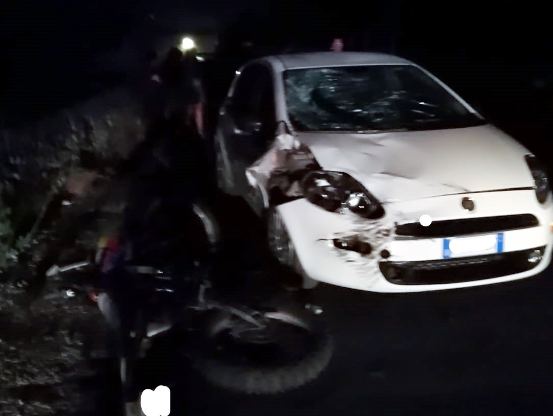 Modica, scontro tra un'auto e uno scooter: due persone ferite
