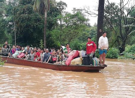 Laos: cede una diga, almeno venti morti e cento dispersi