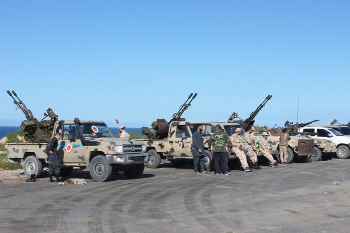 In Libia è guerra fratricida, l'Italia ai contendenti: fermate le armi