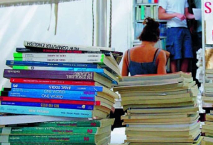 Palermo, sempre più gli studenti sono alla ricerca dei libri usati