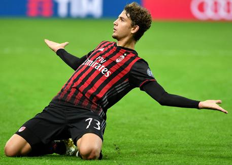 Il Milan fa lo sgambetto alla Juve grazie a Locatelli: la Samp vince il derby
