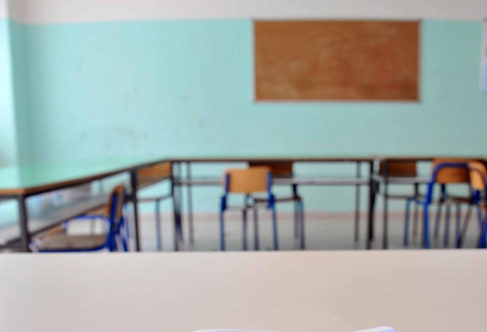 Botte e insulti agli alunni, sospesa una maestra a Melito Porto Salvo