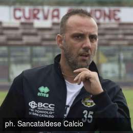 Il Biancavilla licenzia il tecnico alla vigilia della gara col Palermo: Mascara è il nuovo allenatore