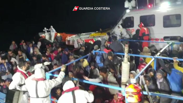 La Guardia Costiera soccorre 211 migranti al largo di Lampedusa