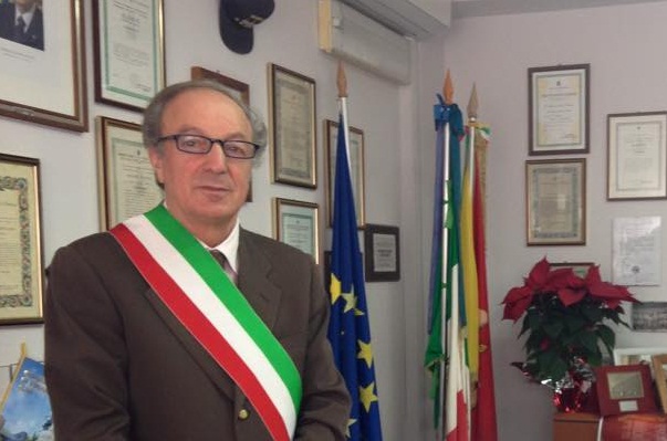 Portopalo, il sindaco replica a Pisana: "In passato non siete stati capaci a risanare questo Ente"