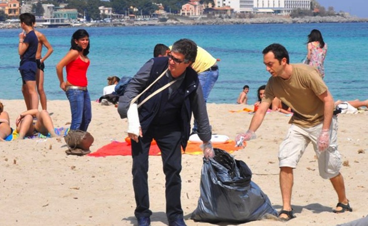 Palermo, volontari puliranno la spiaggia di Mondello