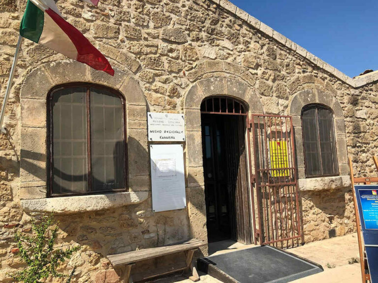 Beni Culturali, riaperto dopo quattro anni il Museo Archeologico di Kamarina 