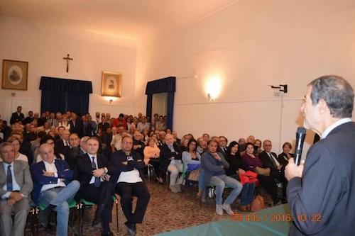 Nello Musumeci a Caltanissetta per spiegare le ragioni del No al Referendum