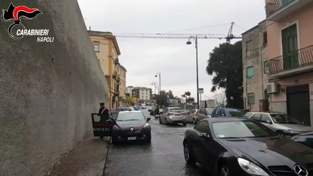 Napoli, derubarono due ragazze: presi grazie alle telecamere
