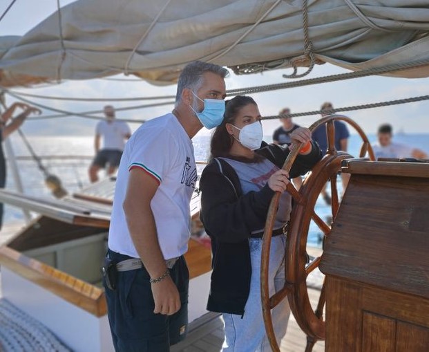 Nave Italia, Marina Militare e Yacht Club insieme per aiutare i più fragili 