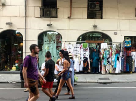 Rubano soldi in un negozio indiano: coppia arrestata a Palermo
