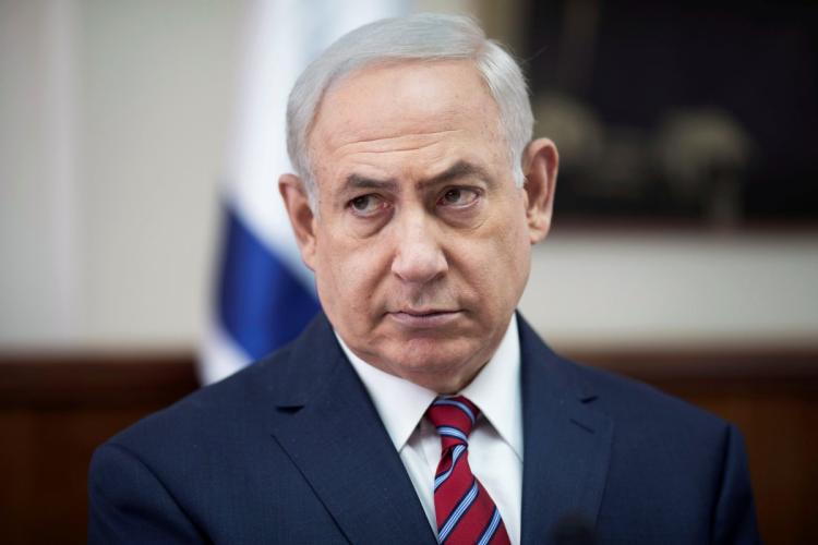 Israele: corruzione, interrogati Netanyahu e la moglie Sara