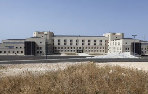 Nuovo ospedale Ragusa, corruzione e frode contestati ai 26 indagati