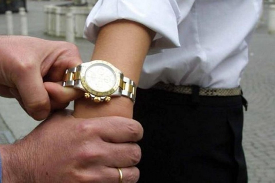 Furti di orologi e gioielli, denunciata una coppia a Villabate