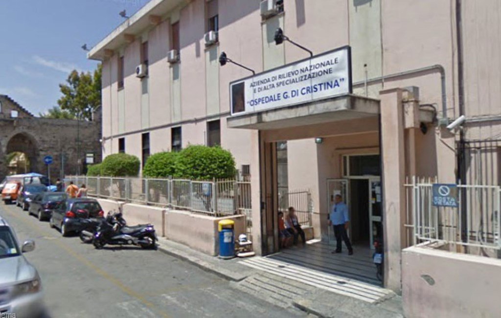 Ingerisce hashish e cocaina, bimbo di un anno e mezzo in ospedale a Palermo