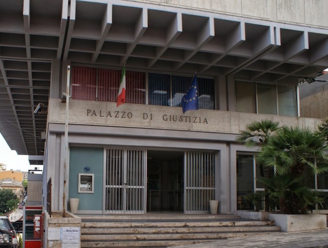 Il tribunale di Ragusa:"Sì al cambio di sesso all'anagrafe anche senza operazione"