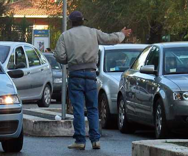 Parcheggiatori abusivi ad Augusta, multe per sei mila euro