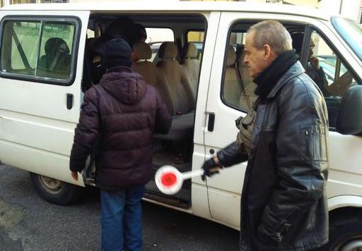Lotta ai parcheggiatori abusivi a Palermo: sanzionate 16 persone