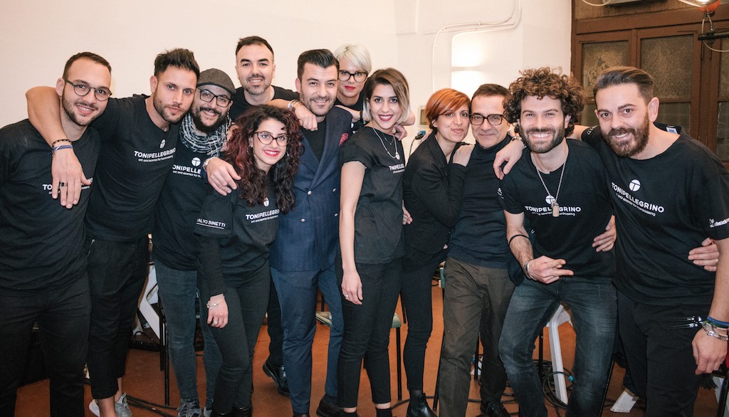 L’hairstylist siciliano Toni Pellegrino alla settimana della moda di Milano 