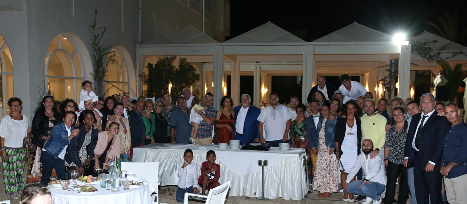 Cena di gala in Tunisia per comitiva gruppo 'M' di Solarino