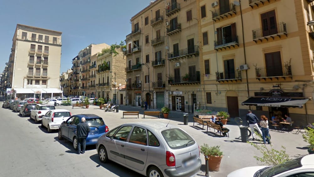 Aggredito a Palermo in una piazza: due persone denunciate