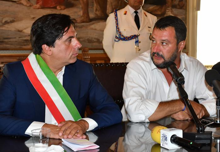 Salvini a Palazzo degli Elefanti: "Abbiamo salvato Catania dal default"