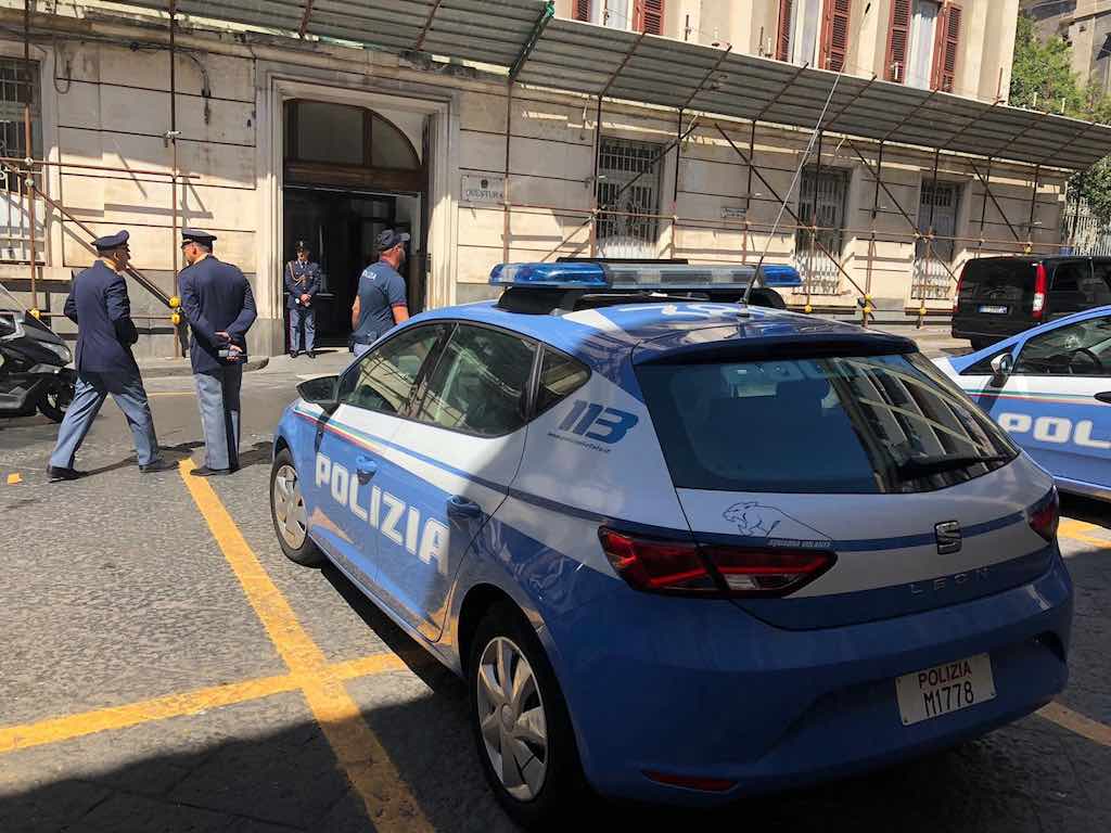 Bloccati a Catania due presunti ladri d'auto in via Teocrito
