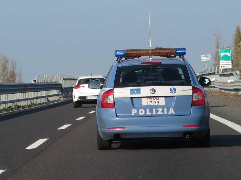 Si perde in autostrada, anziano soccorso dalla polizia di Lentini