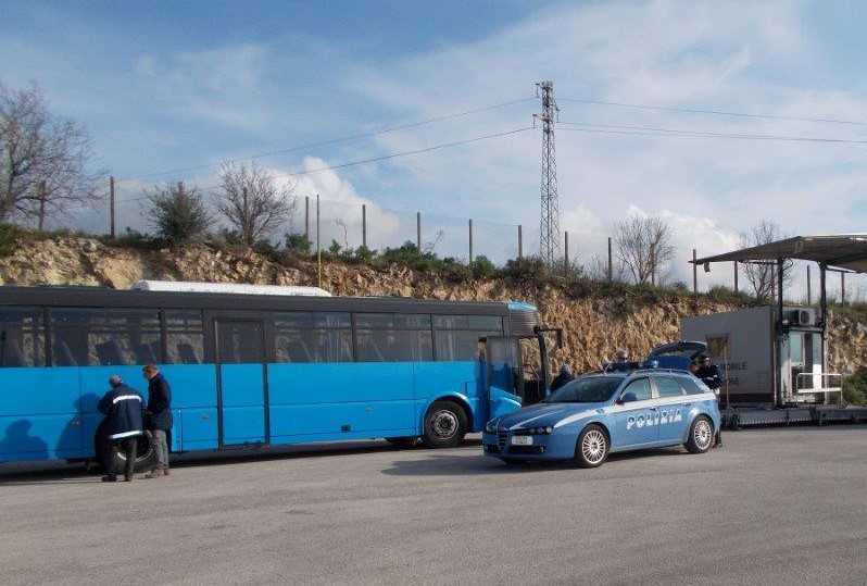 Ragusa, trasporto di merci e passeggeri: controlli della Polizia stradale