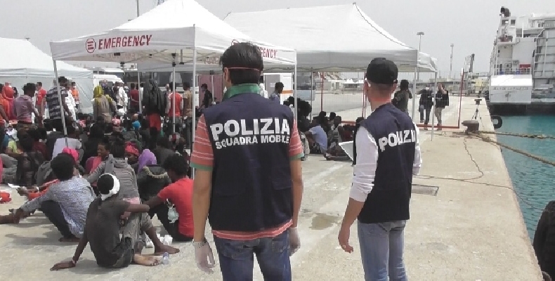 Arrivati nel porto di Pozzallo 428 migranti, 300 sono di origini marocchine