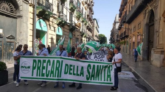 Sanità, manifestazione dei precari Asp di Palermo
