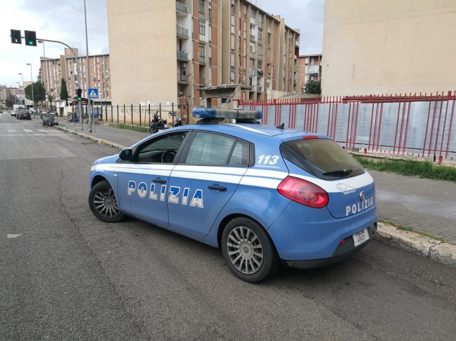 Scoppia  una rissa davanti al Commissariato: cinque arresti a Palermo